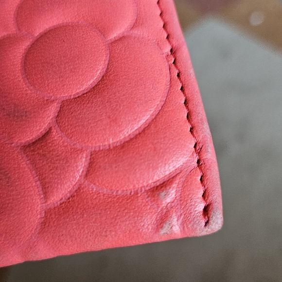 CHANEL Goatskin Camellia Embossed Card Holder Magenta Coral Pink - Picture 9 of 16